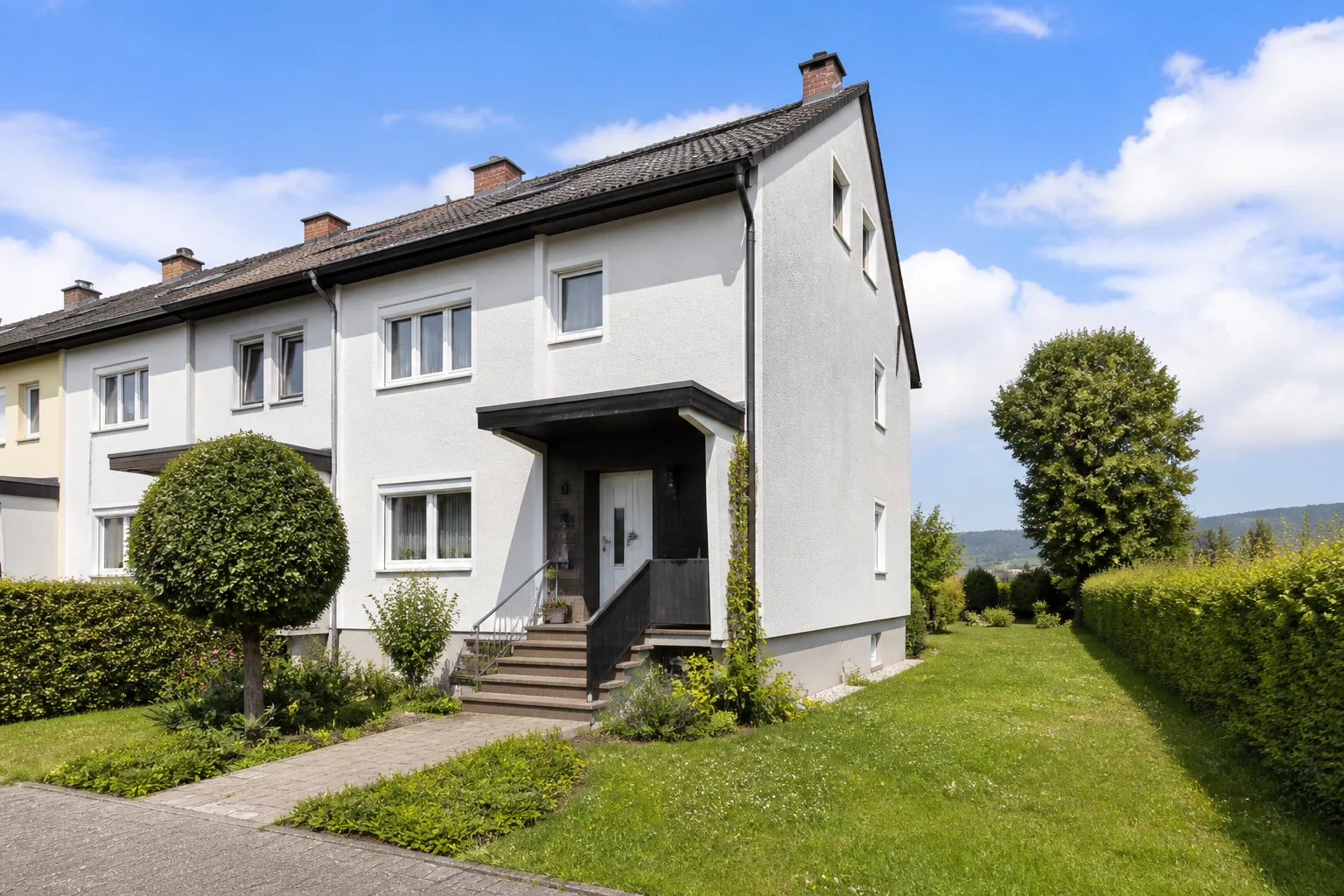 Eckreihenhaus am Ende einer österreichischen Hauszeile